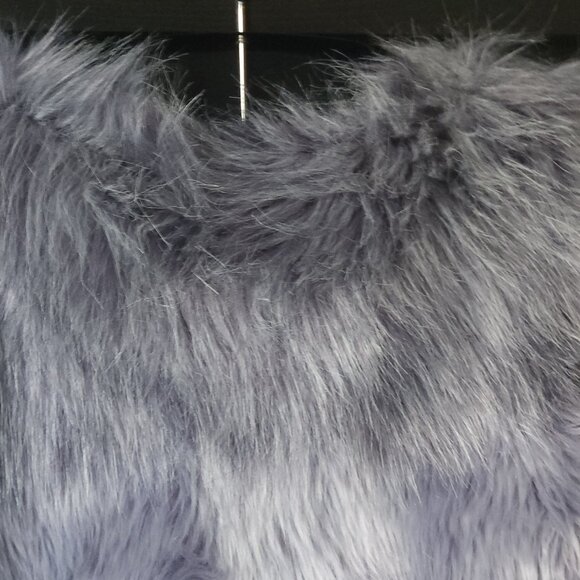 FATE The Label Faux Fur Vest Small NWT - Picture 6 of 8